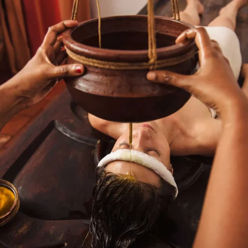 ayurvedic-shirodhara-treatment-india